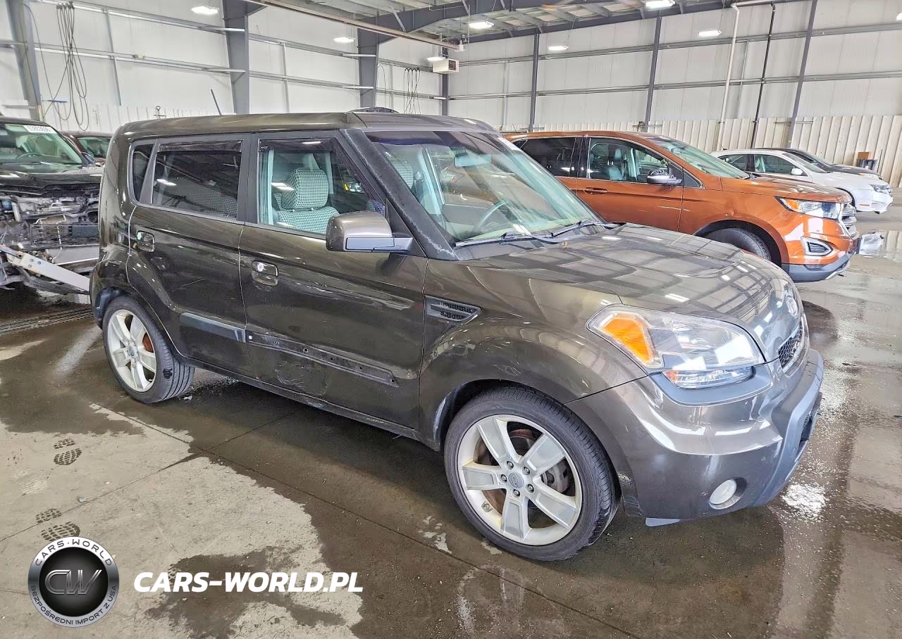 2010 Kia Soul + VIN:KNDJT2A2XA7177056 - 4