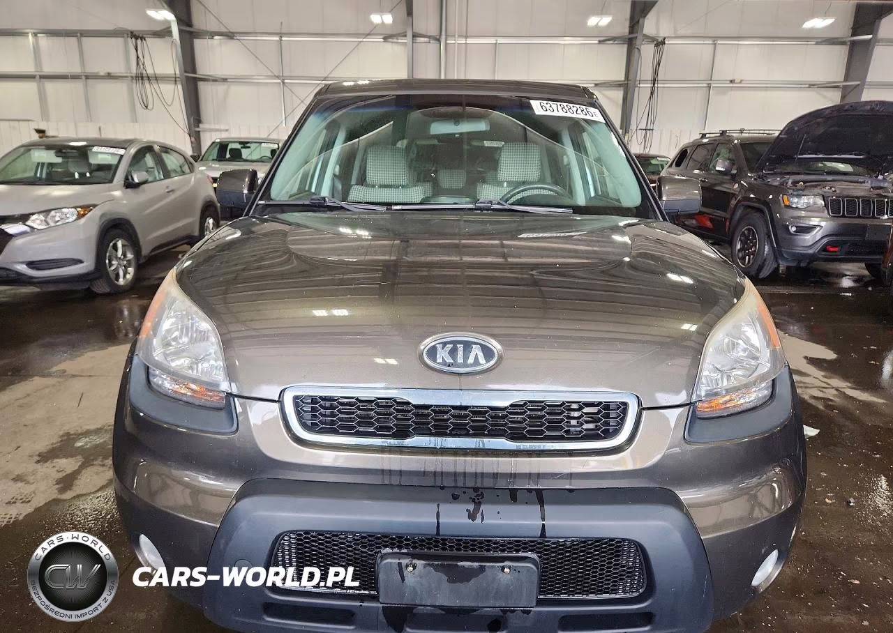 2010 Kia Soul + VIN:KNDJT2A2XA7177056 - 5