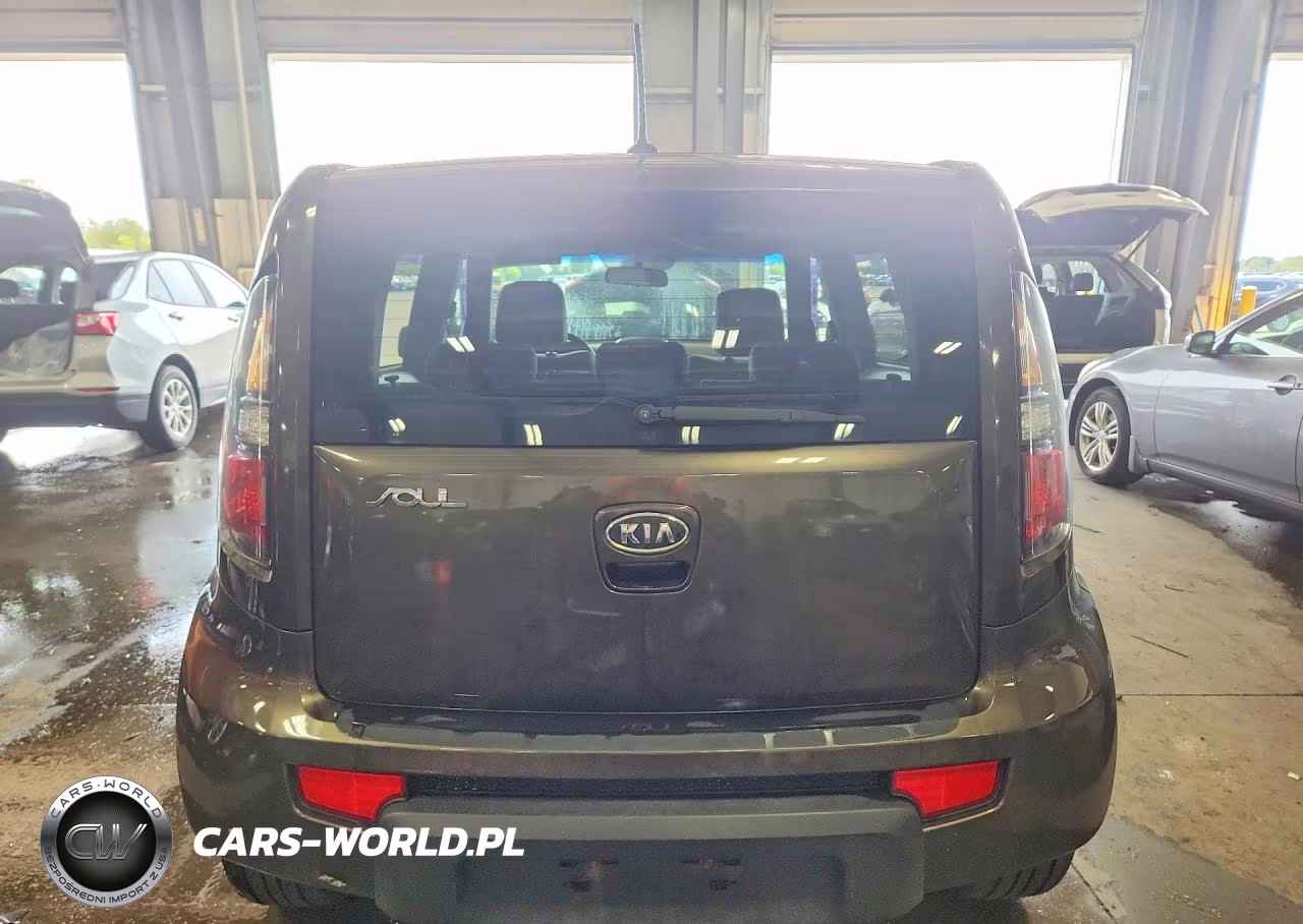 2010 Kia Soul + VIN:KNDJT2A2XA7177056 - 6