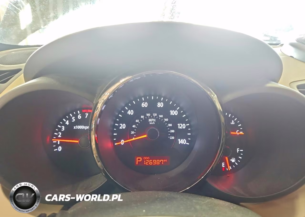 2010 Kia Soul + VIN:KNDJT2A2XA7177056 - 9
