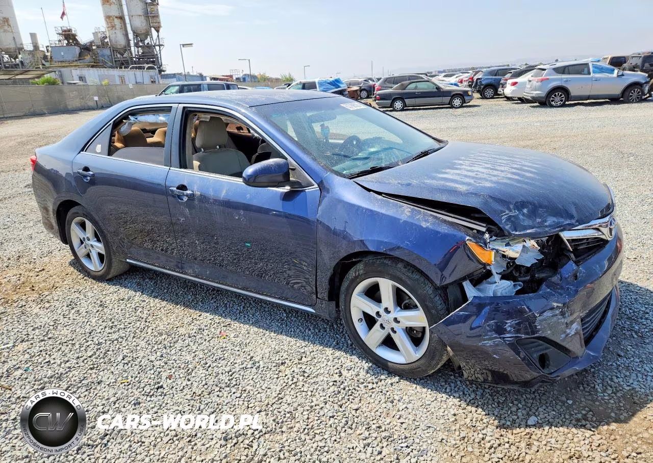 2014 Toyota Camry Le VIN:4T4BF1FK7ER382115 - 4
