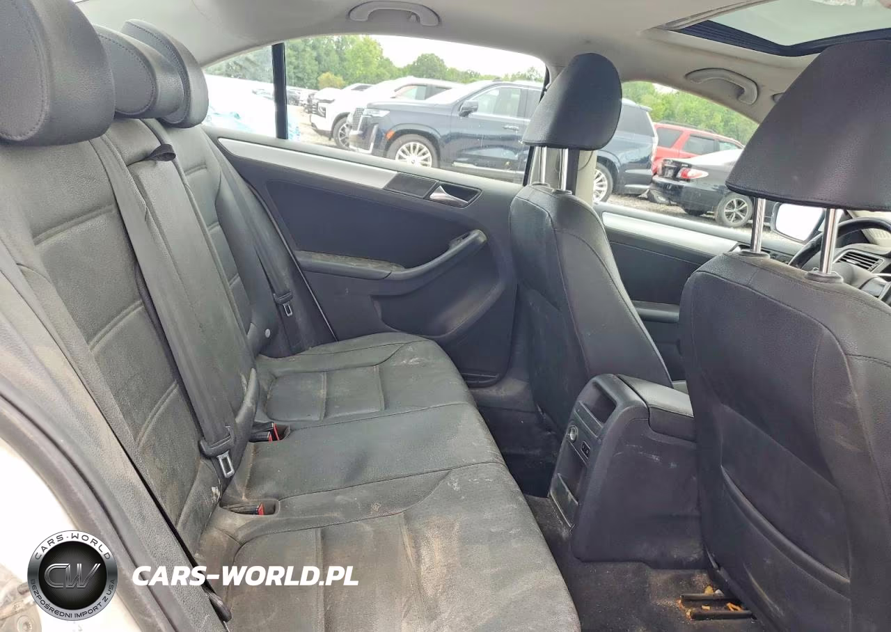 2011 Volkswagen Jetta Tdi VIN:3VW3L7AJXBM047490 - 10