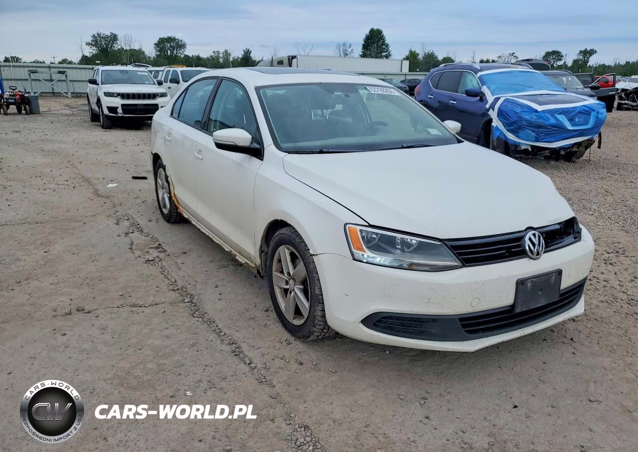 2011 Volkswagen Jetta Tdi VIN:3VW3L7AJXBM047490 - 4