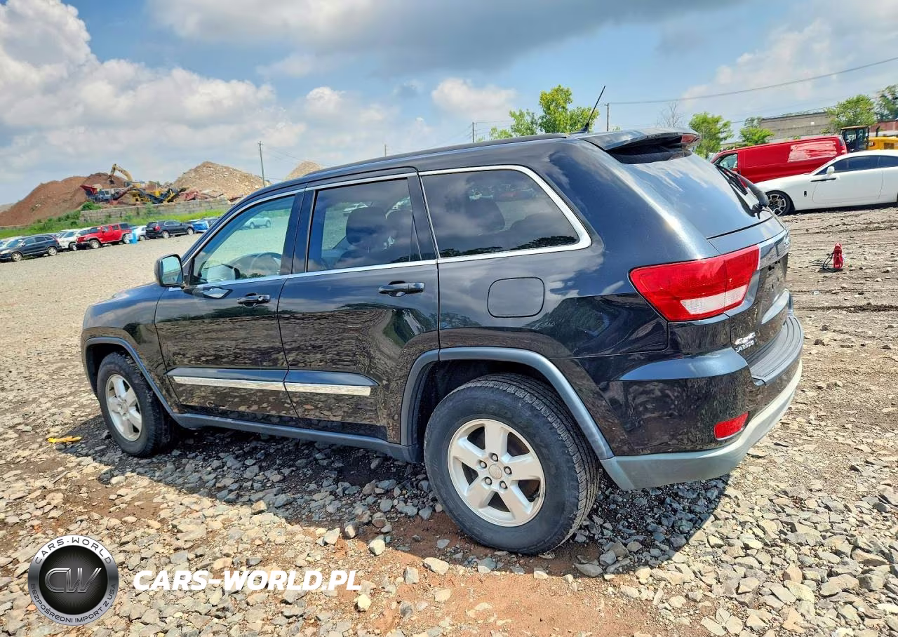 2013 Jeep Grand Cherokee Laredo VIN:1C4RJFAG5DC537292 - 2