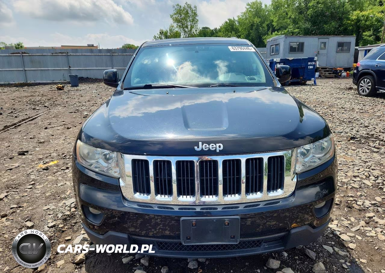 2013 Jeep Grand Cherokee Laredo VIN:1C4RJFAG5DC537292 - 5