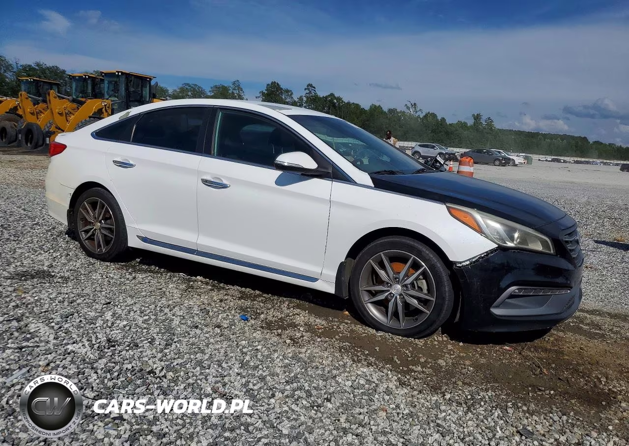2015 Hyundai Sonata Sport 2.0T VIN:5NPE34AB8FH196334 - 4