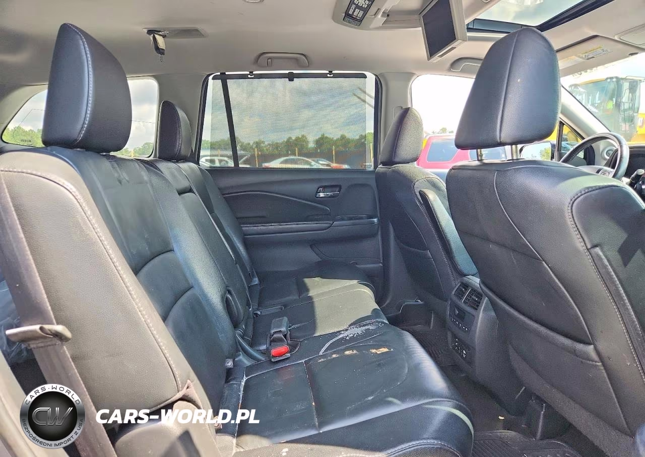 2016 Honda Pilot Touring VIN:5FNYF5H96GB029242 - 11
