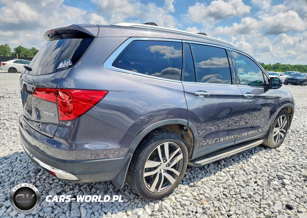2016 Honda Pilot Touring VIN:5FNYF5H96GB029242 - 3