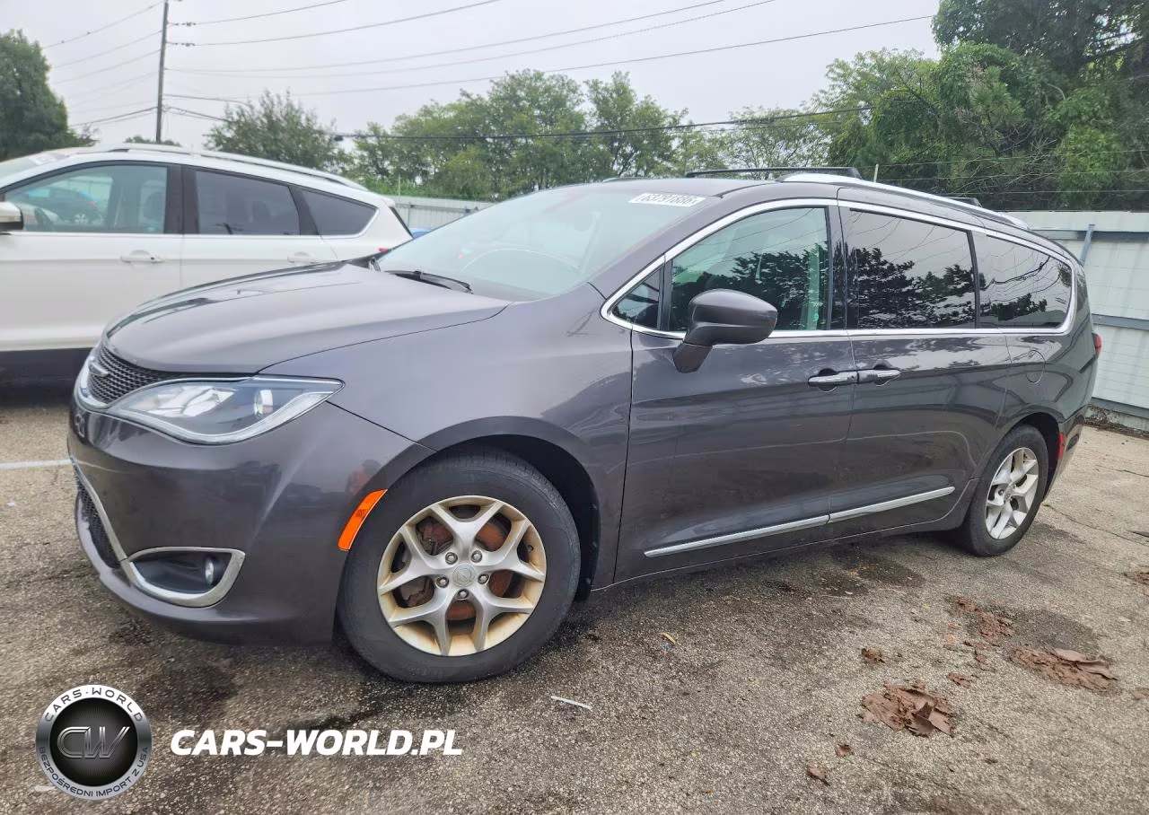 2018 Chrysler Pacifica Touring L Plus