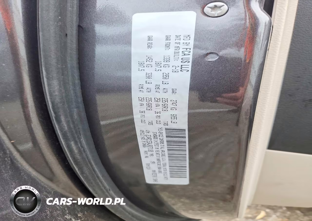 2018 Chrysler Pacifica Touring L Plus VIN:2C4RC1EG4JR271189 - 13