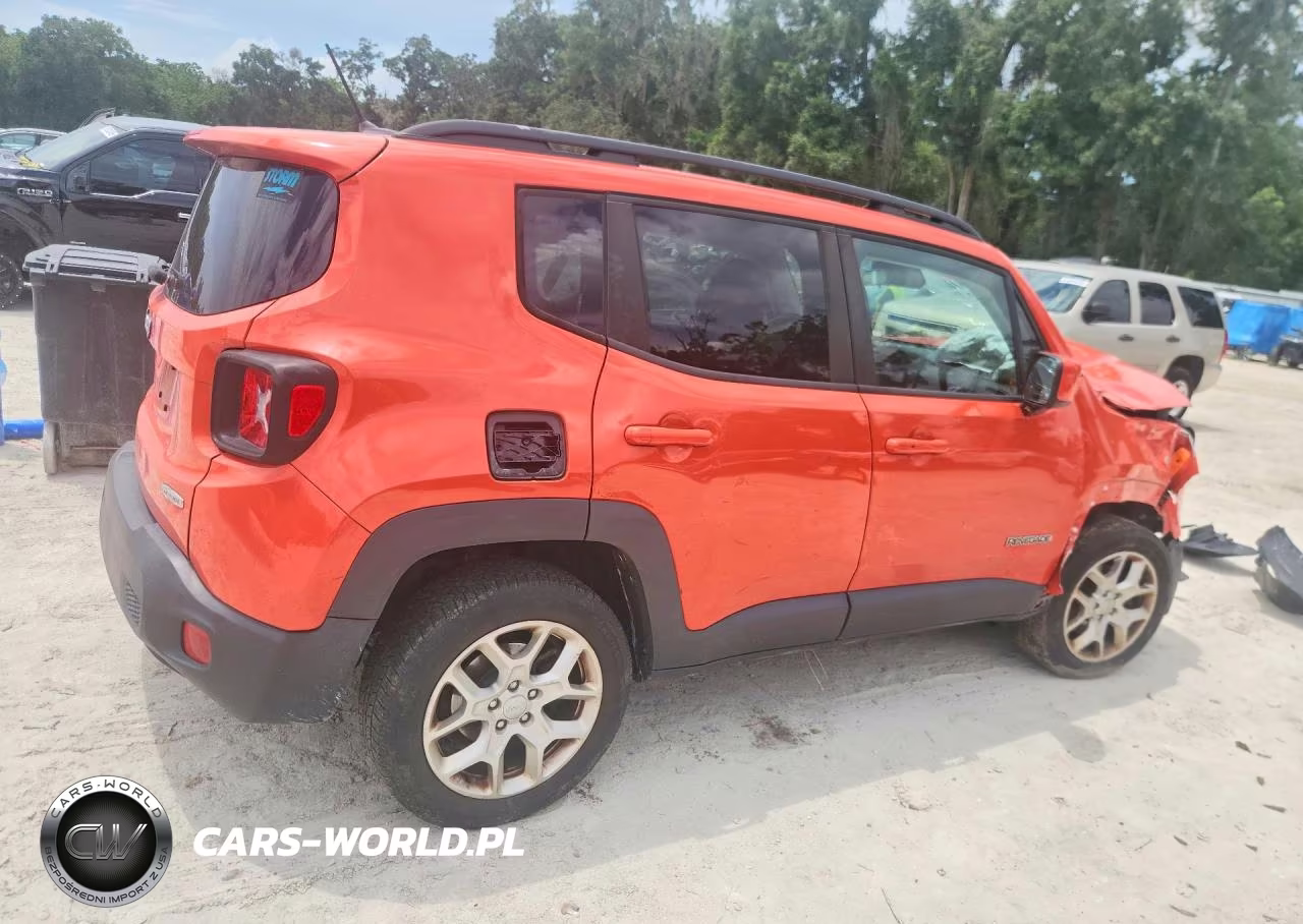 2017 Jeep Renegade Latitude VIN:ZACCJBBB0HPG06425 - 3