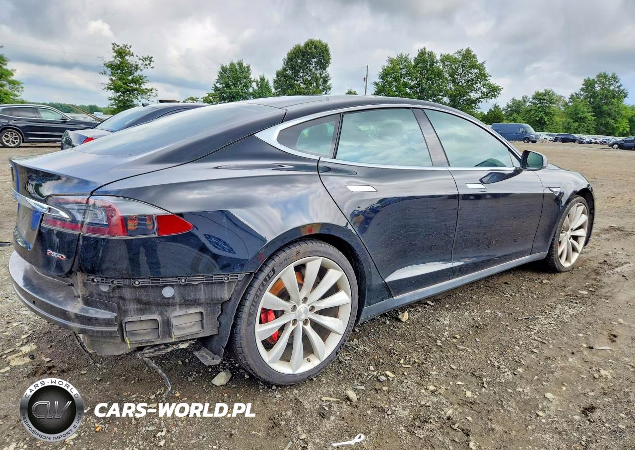2014 Tesla Model S VIN:5YJSA1H27EFP66110 - 3