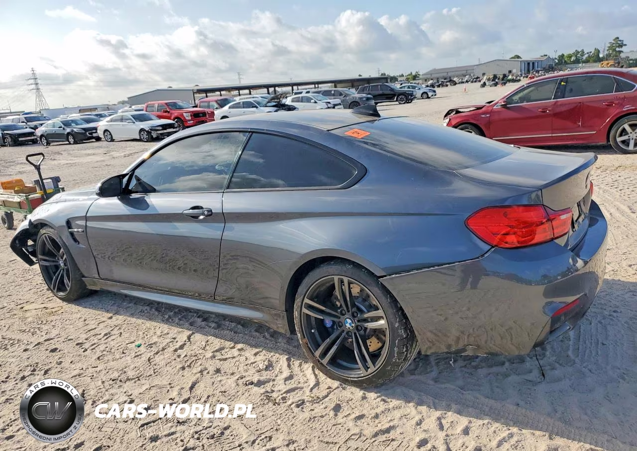2015 BMW M4 VIN:WBS3R9C53FK333426 - 2