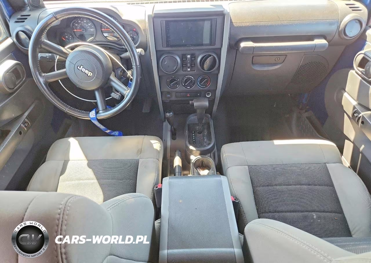 2009 Jeep Wrangler Unlimited X VIN:1J8GA39159L729558 - 8