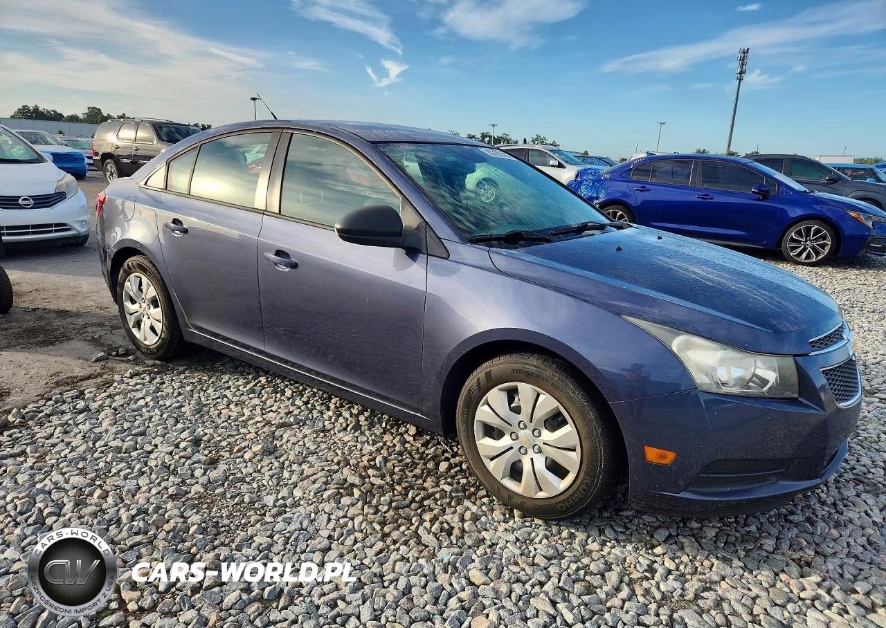 2013 Chevrolet Cruze Ls VIN:1G1PA5SH0D7310926 - 4