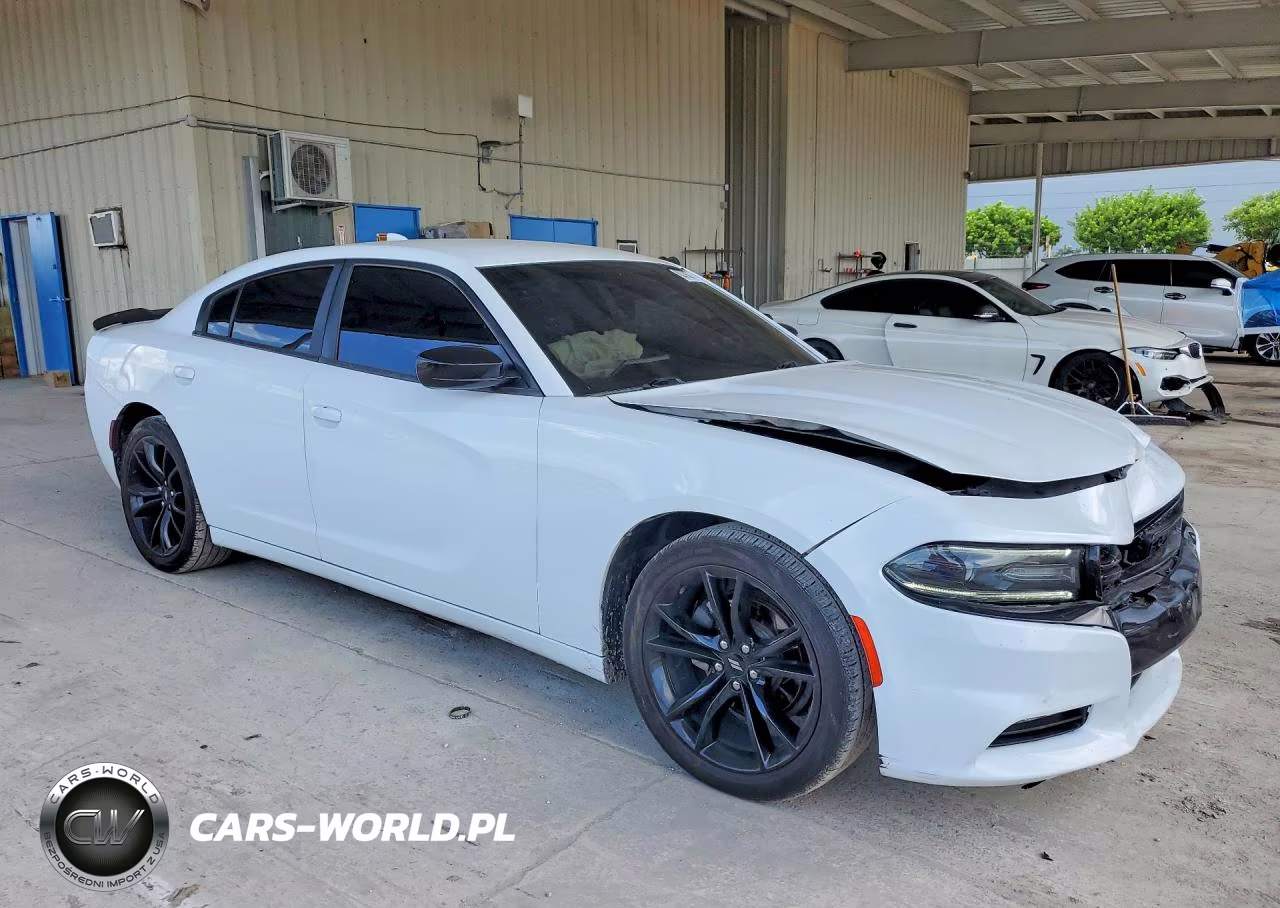 2017 Dodge Charger Sxt VIN:2C3CDXHG3HH593117 - 4