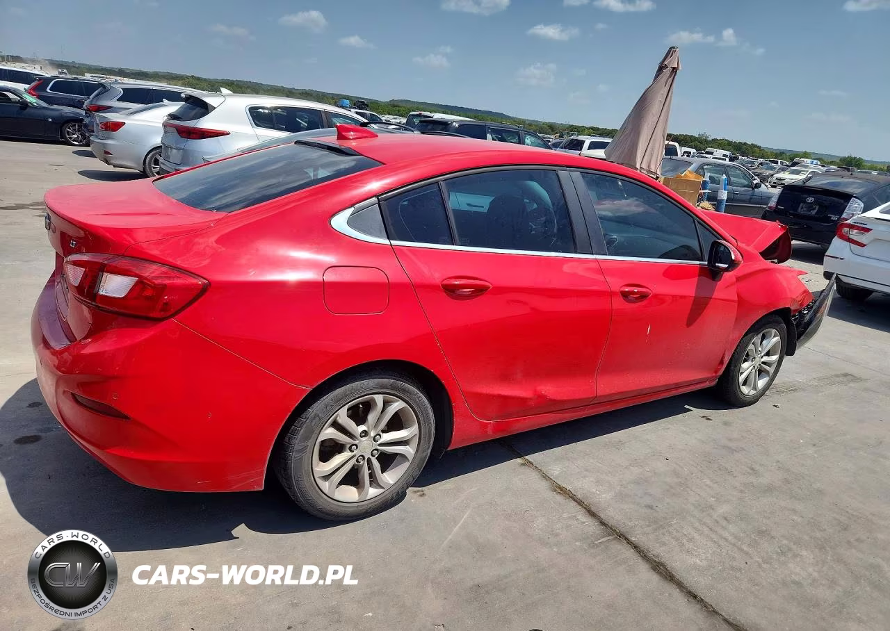 2019 Chevrolet Cruze Lt VIN:1G1BE5SM7K7126639 - 3