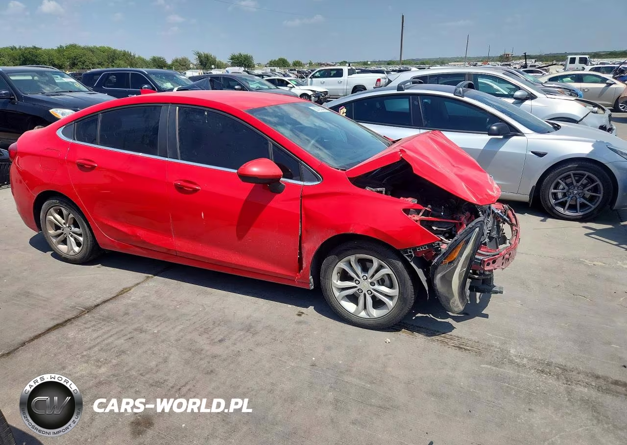 2019 Chevrolet Cruze Lt VIN:1G1BE5SM7K7126639 - 4