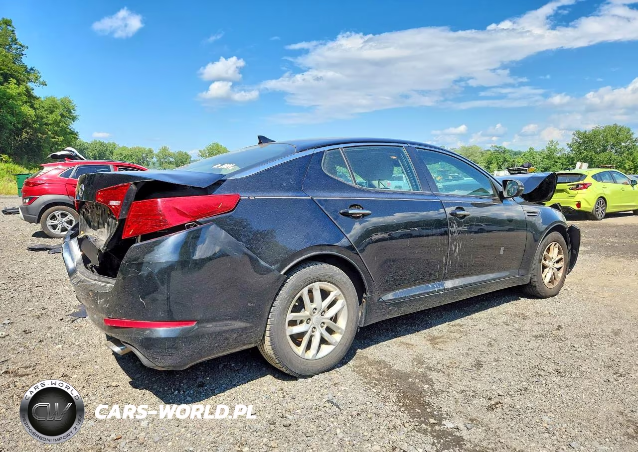 2012 Kia Optima Lx VIN:5XXGM4A75CG046044 - 3