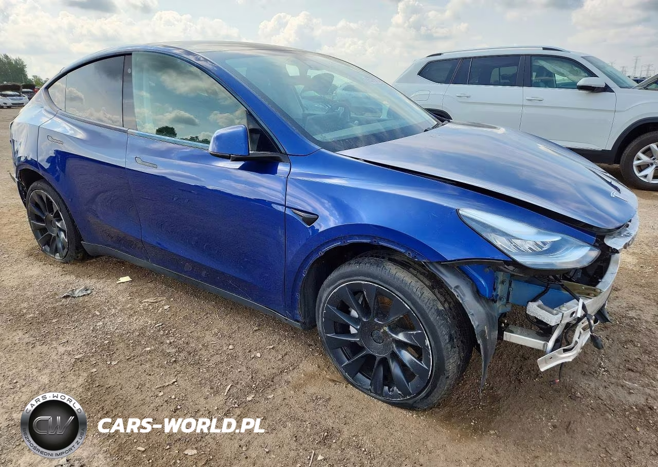 2020 Tesla Model Y VIN:5YJYGDEE7LF011206 - 4