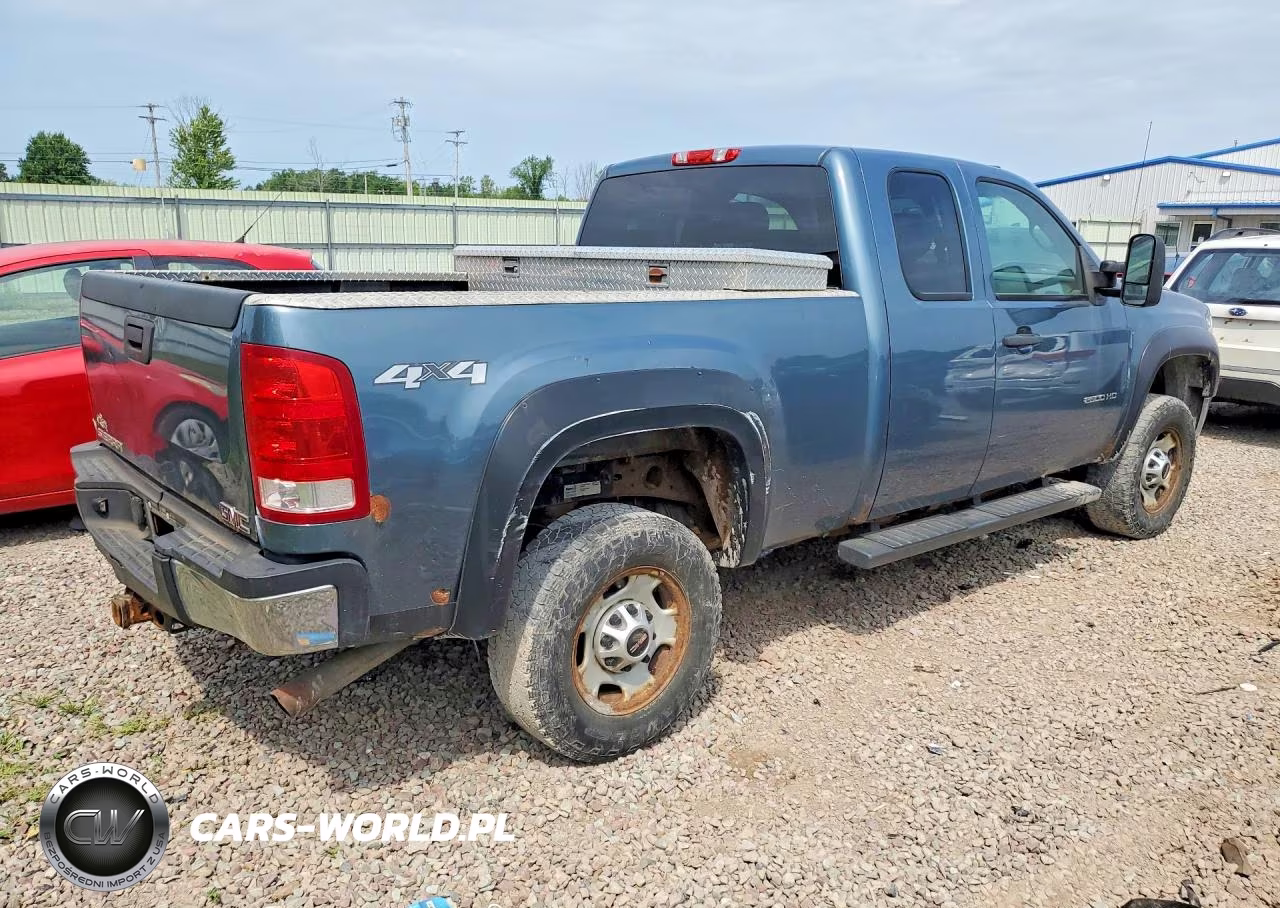 2011 GMC Sierra K2500 Heavy Duty VIN:1GT22ZCG8BZ431426 - 3