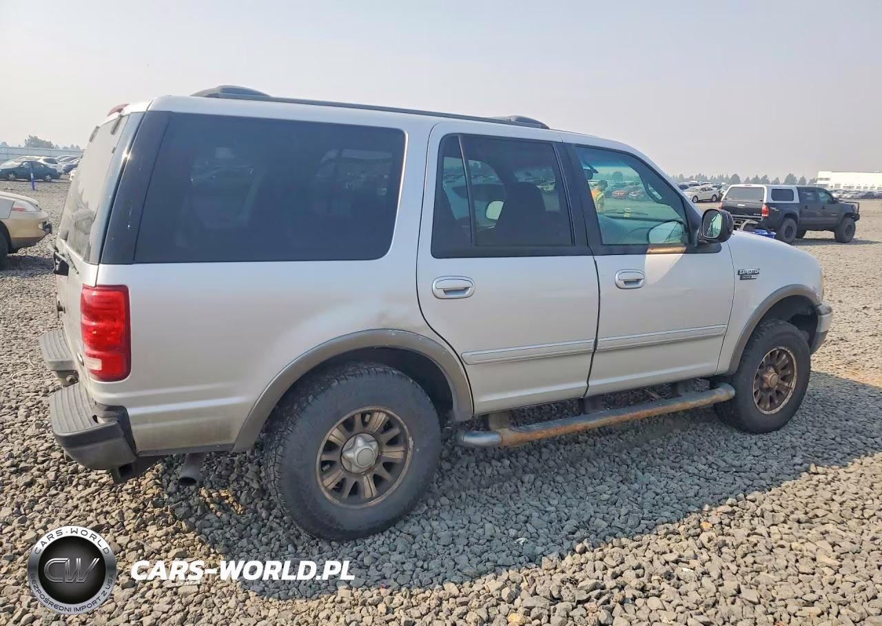 2002 Ford Expedition Xlt VIN:1FMFU16L22LA84616 - 3