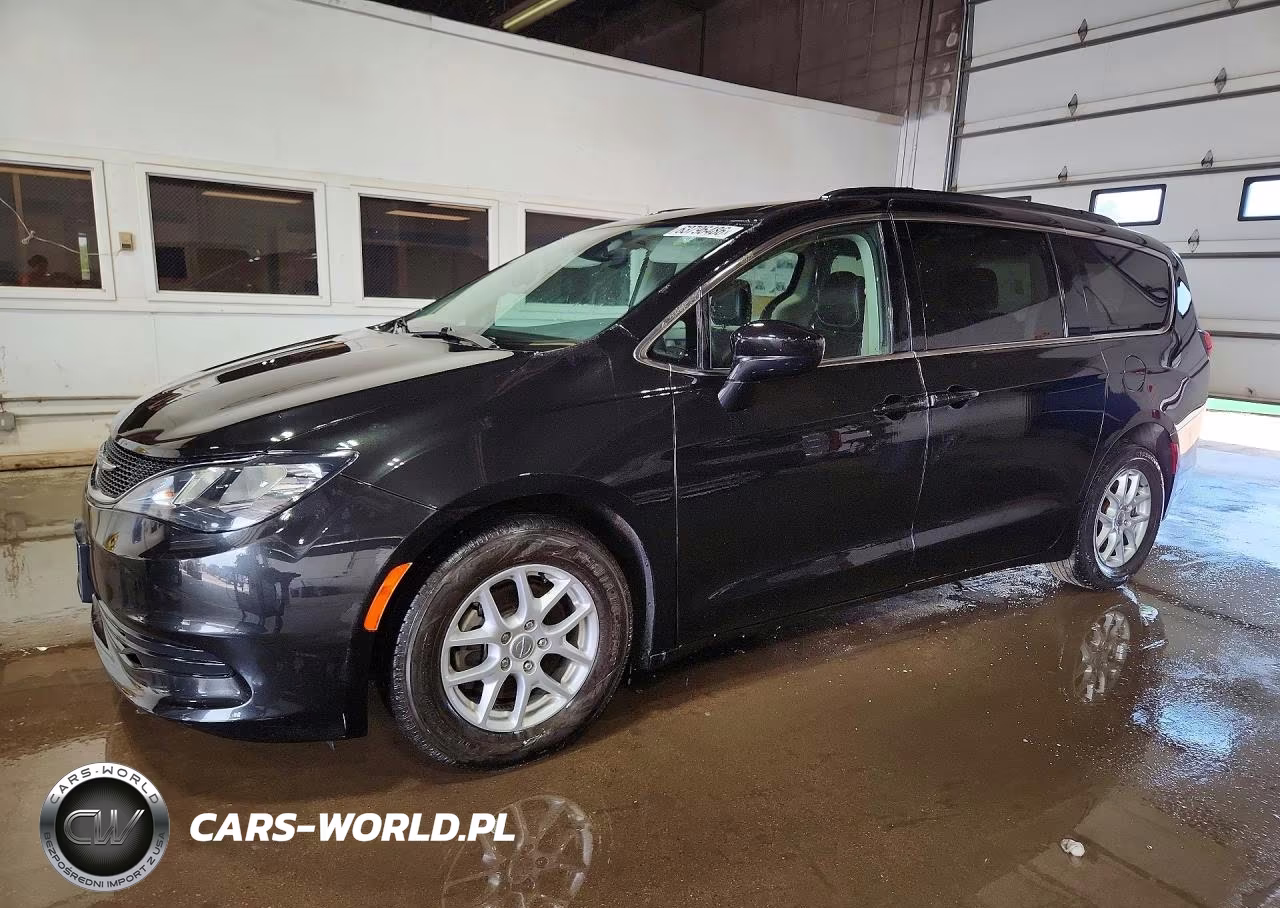 2020 Chrysler Voyager Lxi