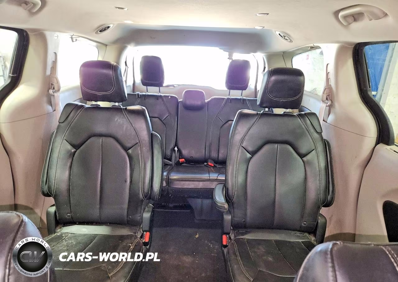 2020 Chrysler Voyager Lxi VIN:2C4RC1DG9LR187261 - 10
