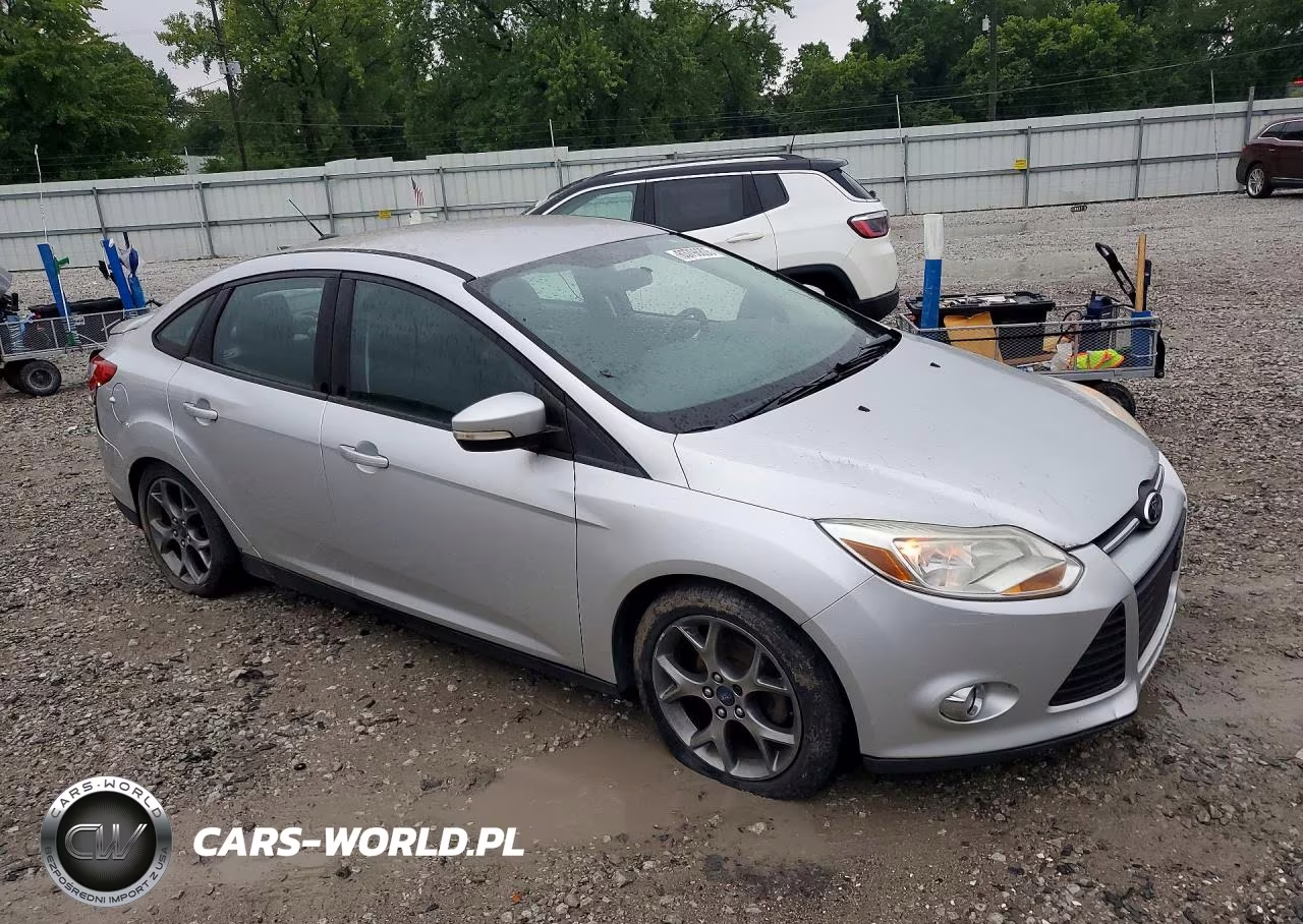 2014 Ford Focus Se VIN:1FADP3F23EL166760 - 4
