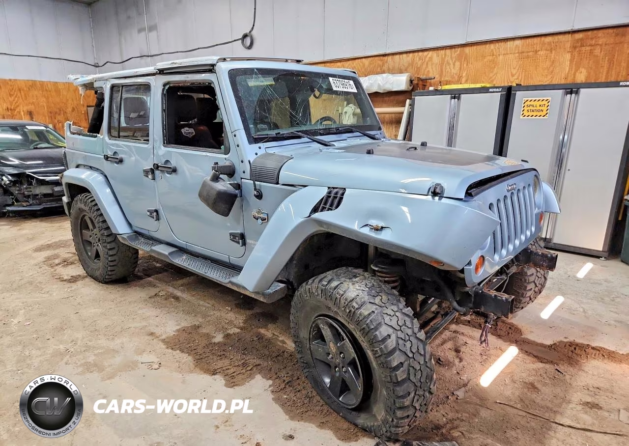 2012 Jeep Wrangler Unlimited Sahara VIN:1C4BJWEG3CL148533 - 4