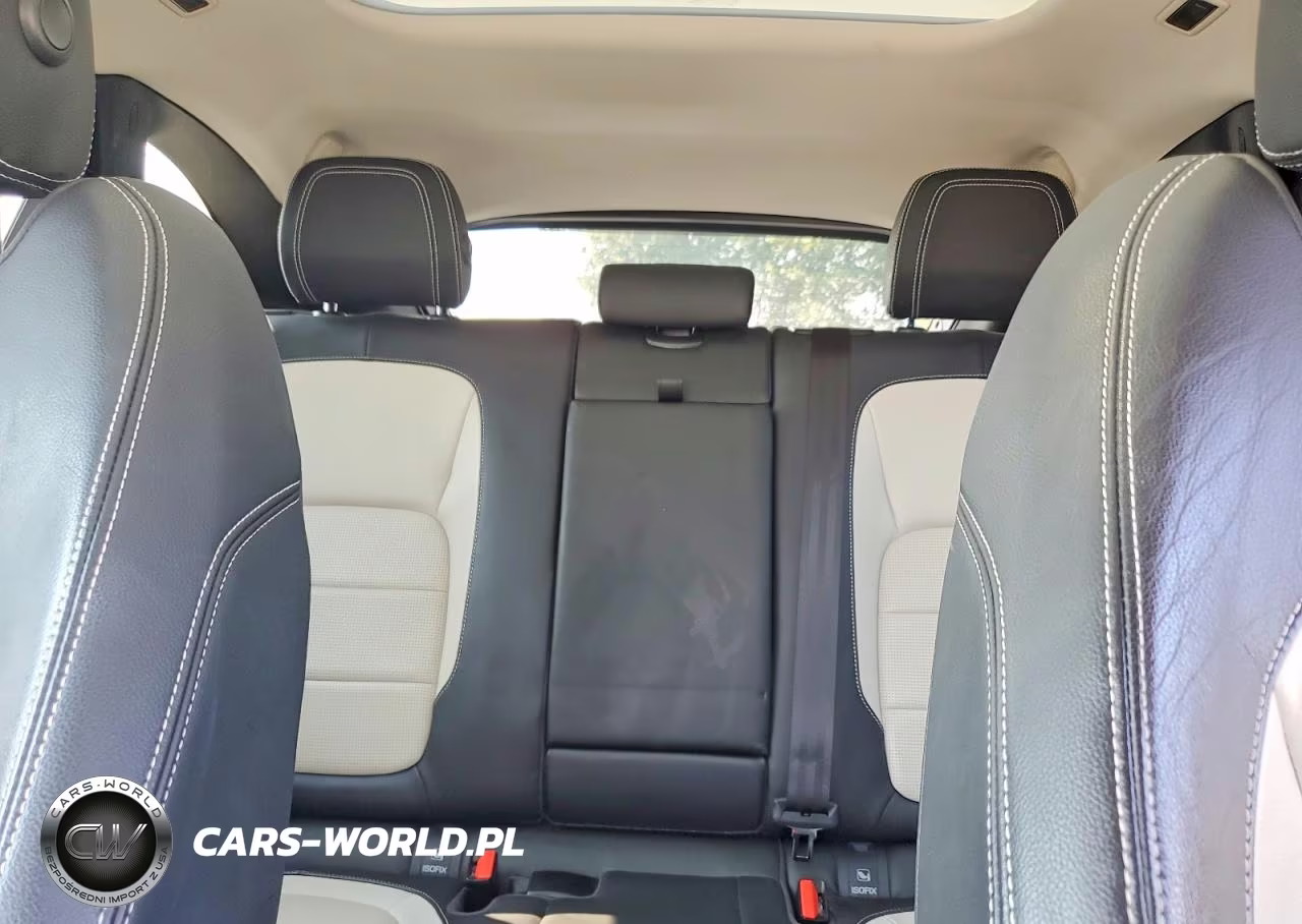 2017 Jaguar F-Pace R - Sport VIN:SADCL2BN5HA088708 - 10