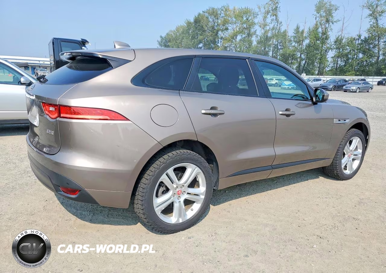 2017 Jaguar F-Pace R - Sport VIN:SADCL2BN5HA088708 - 3