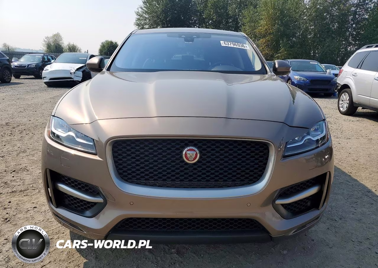 2017 Jaguar F-Pace R - Sport VIN:SADCL2BN5HA088708 - 5