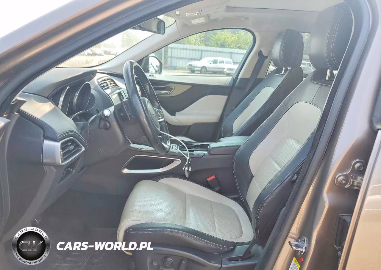 2017 Jaguar F-Pace R - Sport VIN:SADCL2BN5HA088708 - 7