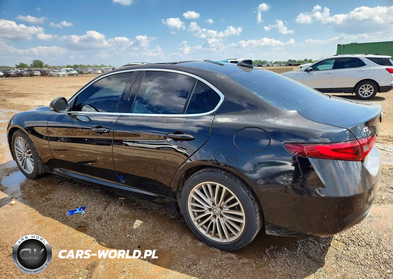 2017 Alfa Romeo Giulia Ti Q4 VIN:ZARFAEEN7H7556310 - 2