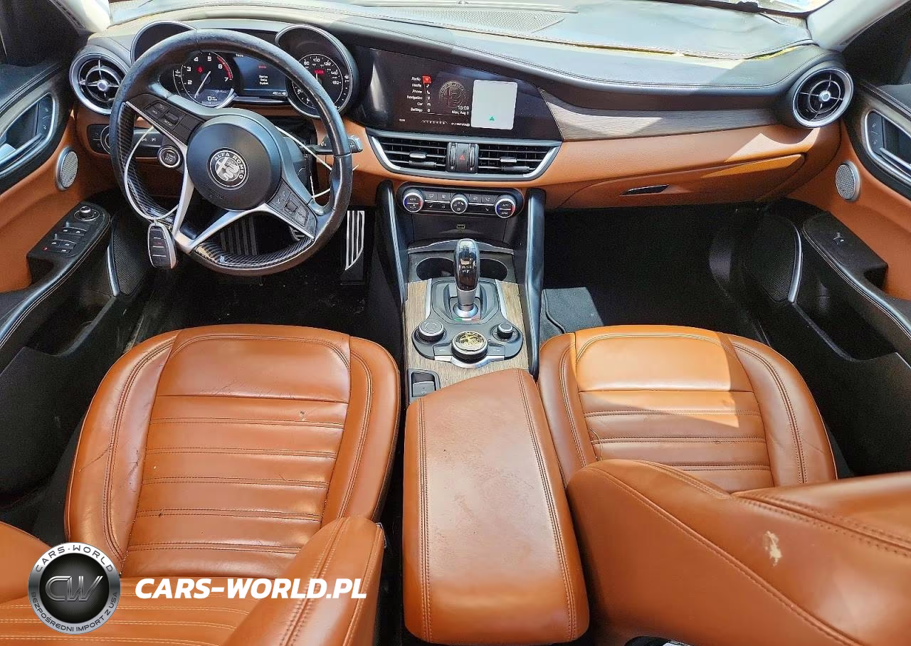 2017 Alfa Romeo Giulia Ti Q4 VIN:ZARFAEEN7H7556310 - 8
