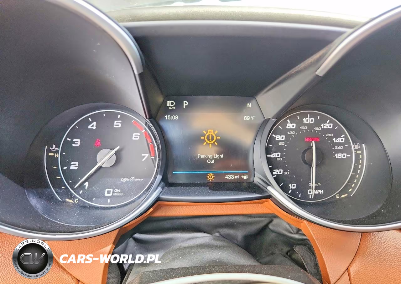 2017 Alfa Romeo Giulia Ti Q4 VIN:ZARFAEEN7H7556310 - 9