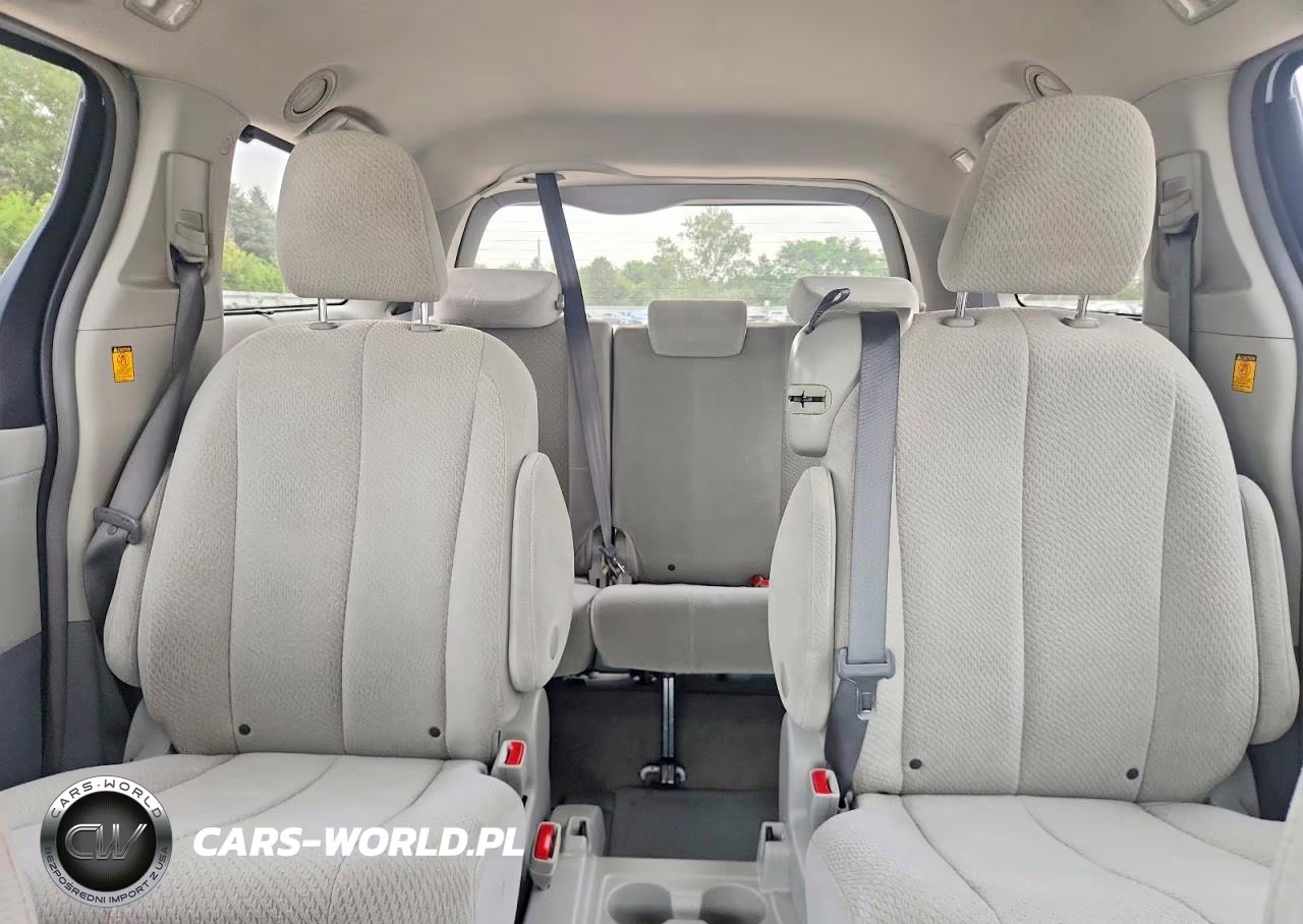 2013 Toyota Sienna Le VIN:5TDKK3DC0DS362924 - 10