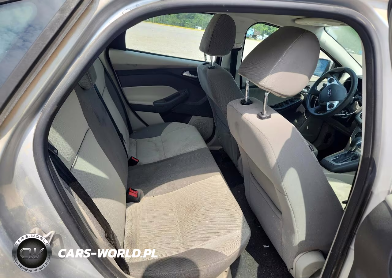 2014 Ford Focus Se VIN:1FADP3F27EL121305 - 10