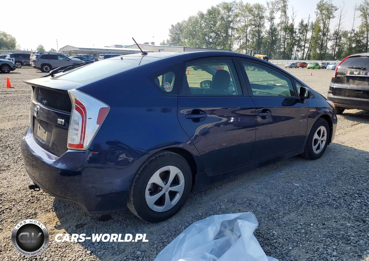 2012 Toyota Prius Two VIN:JTDKN3DU8C1539537 - 3