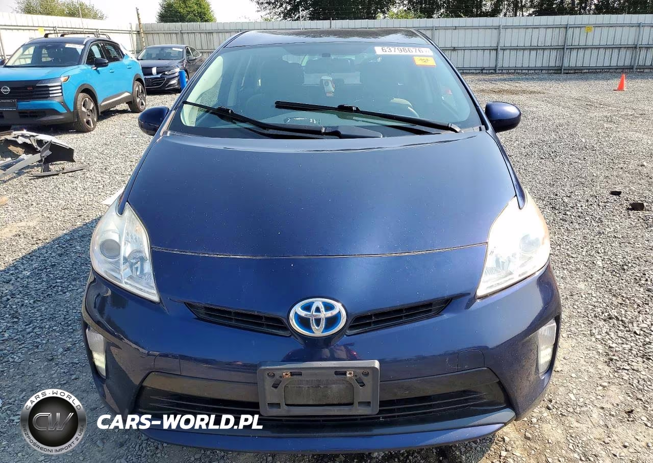 2012 Toyota Prius Two VIN:JTDKN3DU8C1539537 - 5
