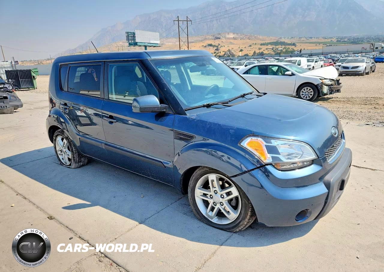 2011 Kia Soul + VIN:KNDJT2A21B7197732 - 4