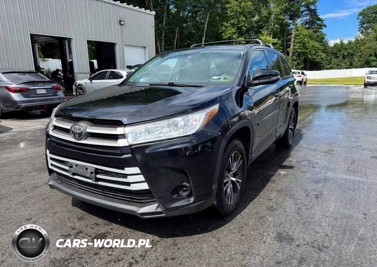 2018 Toyota Highlander Le – zdjęcie 1 z 13
