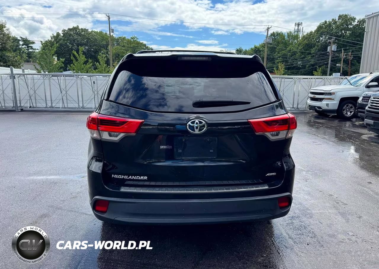 2018 Toyota Highlander Le VIN:5TDBZRFH5JS850690 - 6