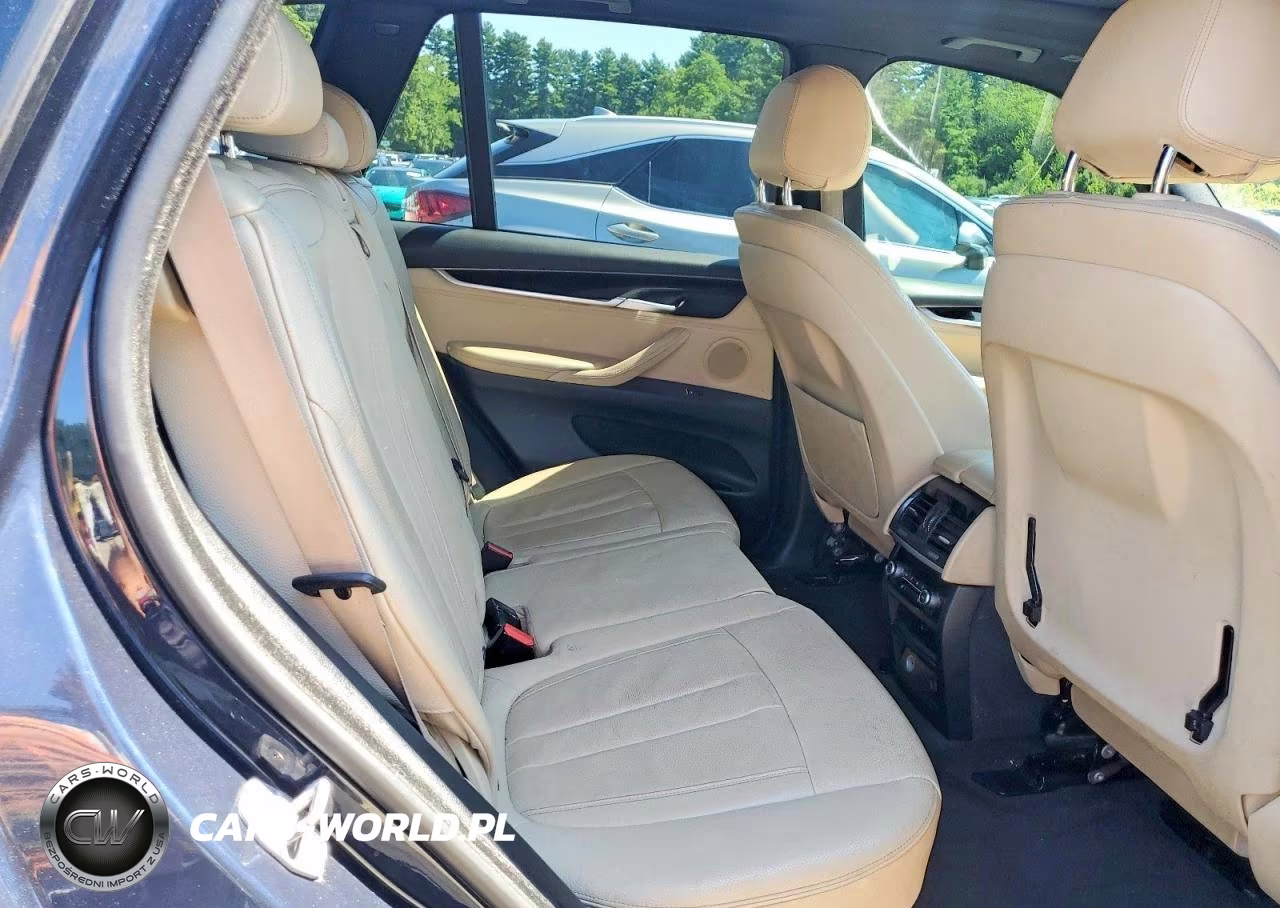 2017 BMW X5 xDrive35I VIN:5UXKR0C3XH0V79352 - 11
