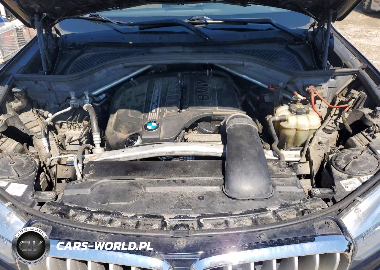 2017 BMW X5 xDrive35I VIN:5UXKR0C3XH0V79352 - 12