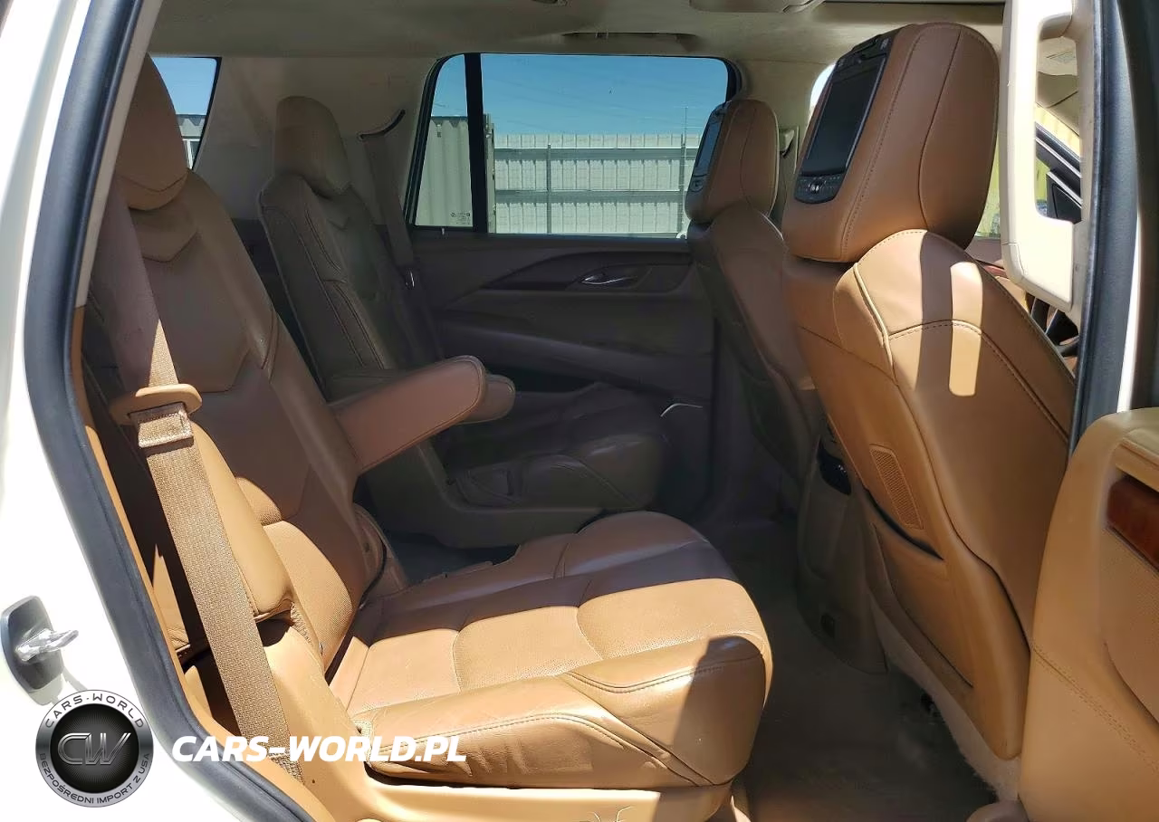 2015 Cadillac Escalade Platinum VIN:1GYS4PKJ9FR735750 - 11