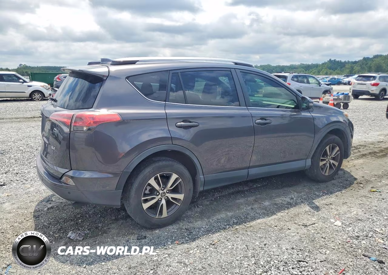 2018 Toyota Rav4 Xle VIN:JTMWFREV2JJ156165 - 3