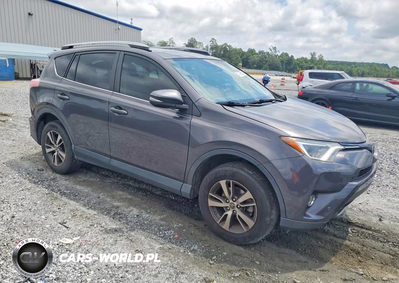 2018 Toyota Rav4 Xle VIN:JTMWFREV2JJ156165 - 4