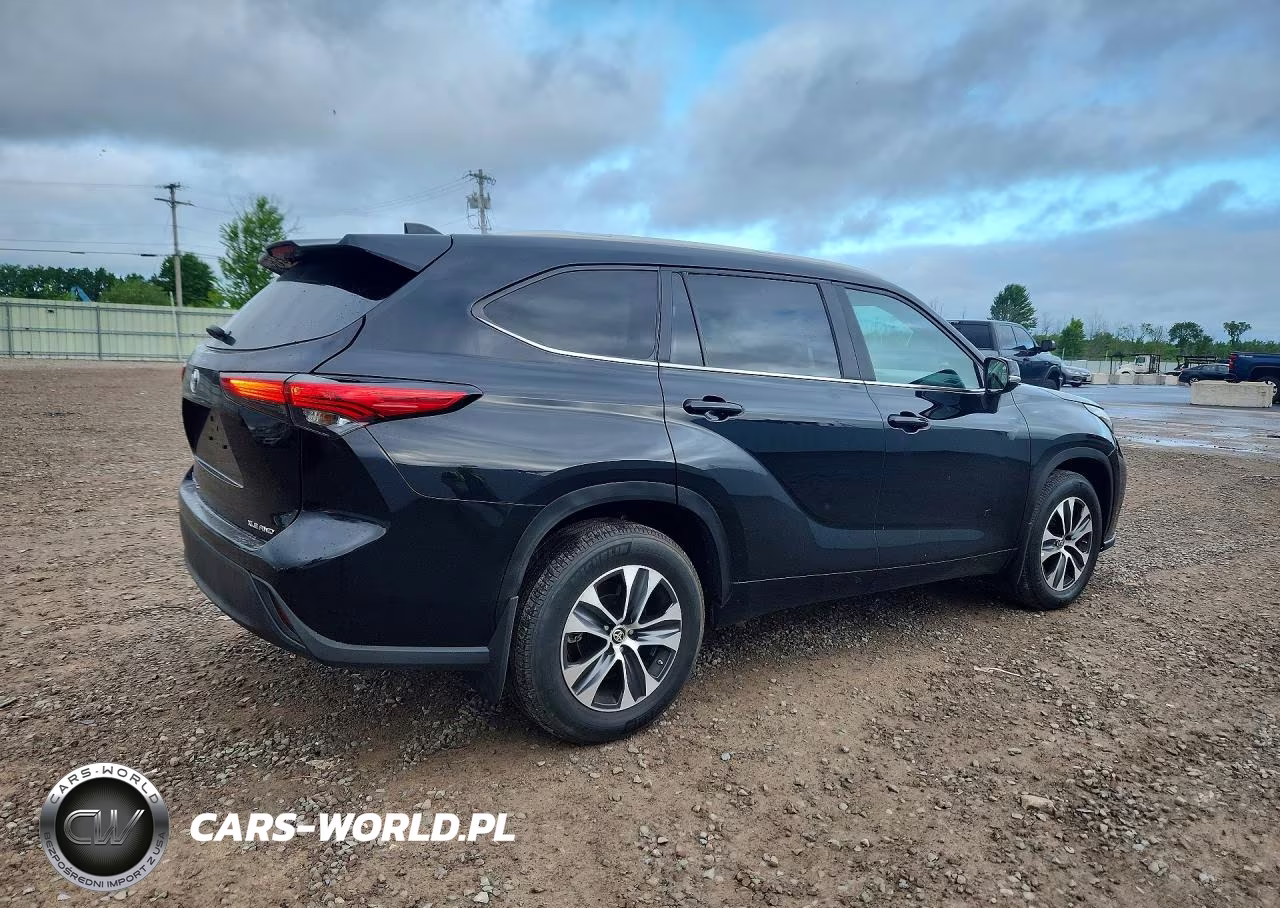 2023 Toyota Highlander Xle VIN:5TDKDRBH5PS526345 - 3